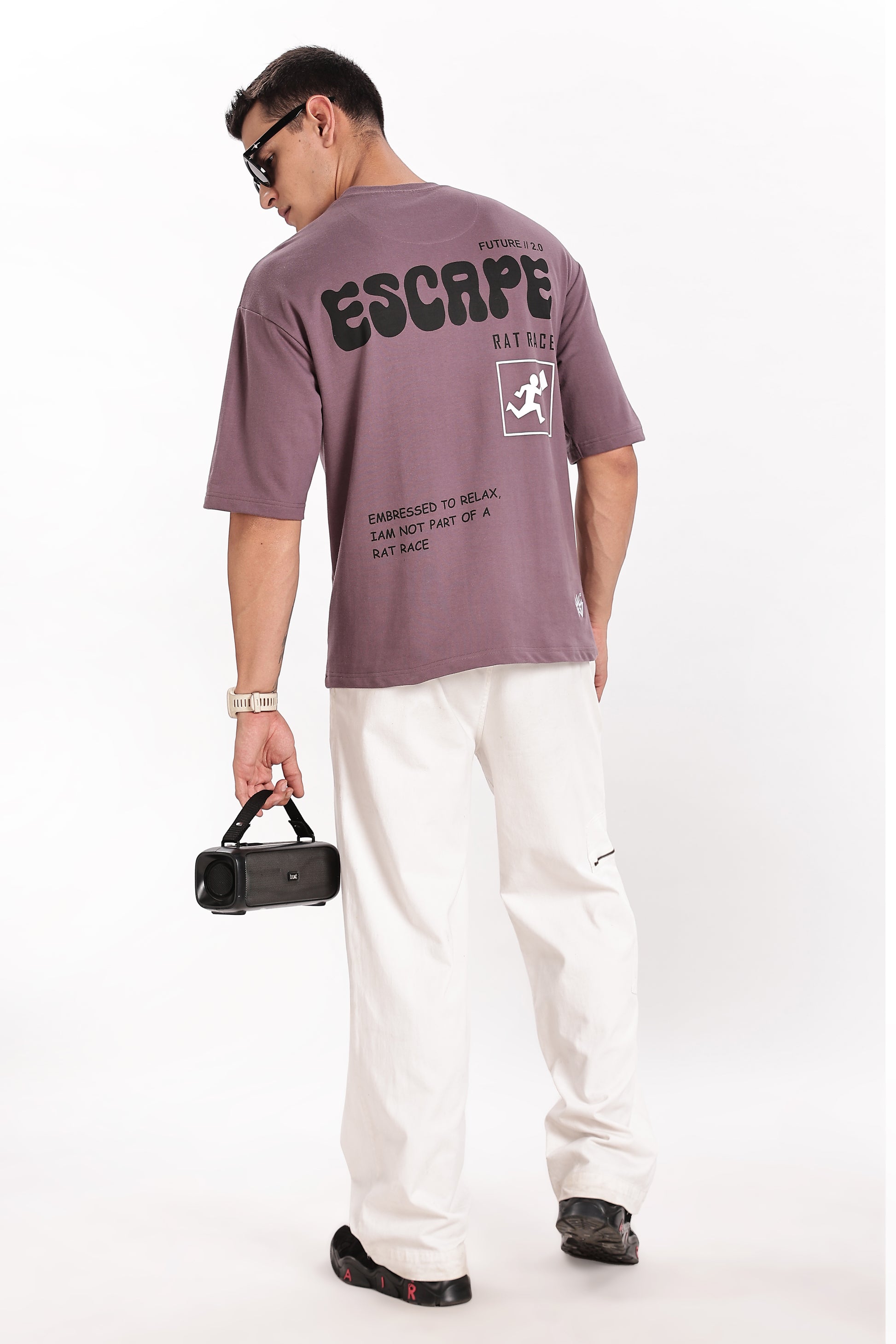 Escape The Race Oversize T-Shirt